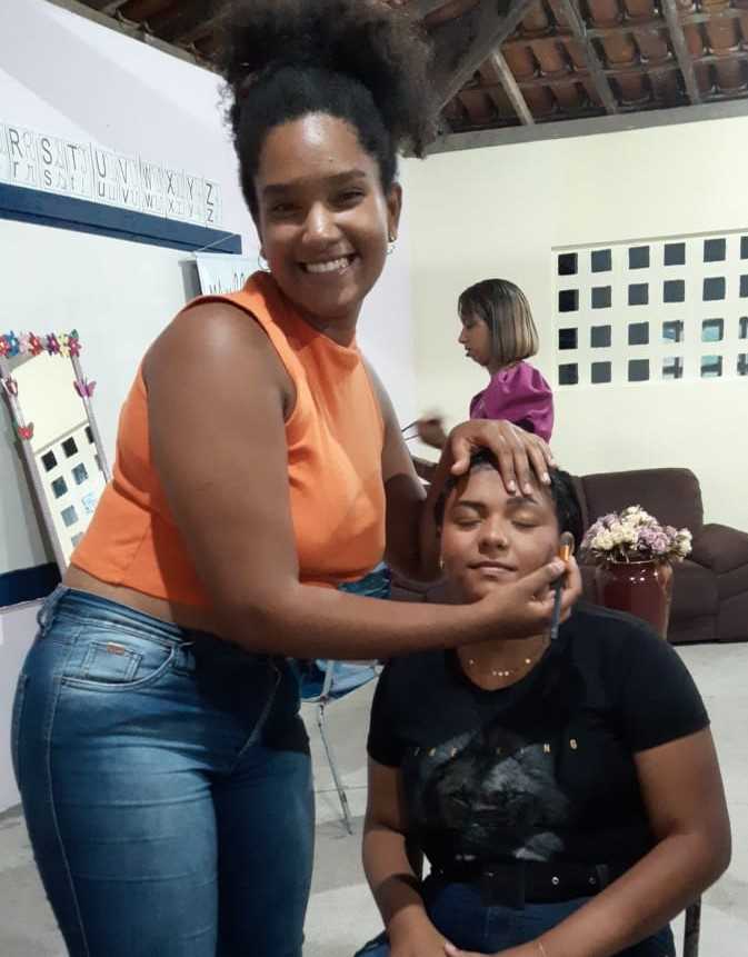 Camacã: EJA promove Projeto Mulher Beleza numa noite memorável